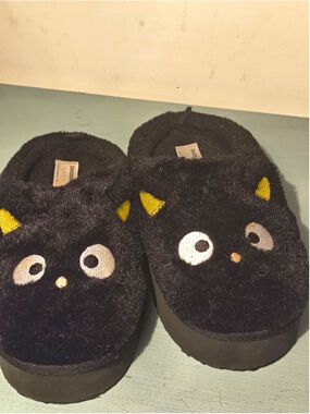 Chococat Chococat Black Faux Fur Fleece Slip-On Slippers Embroidered